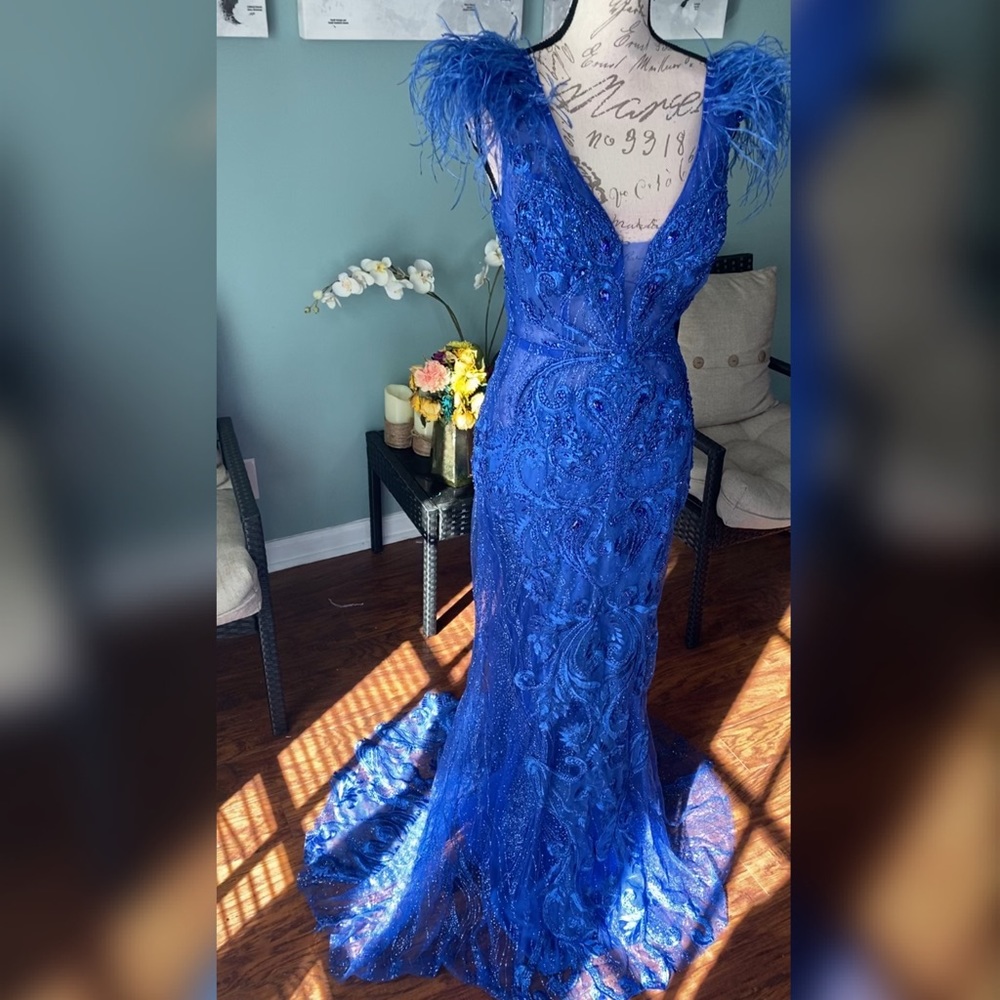 NWT cobalt blue Portia & Scarlett sparkly feather evening gown, prom or gown